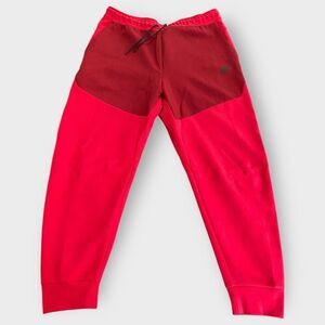 Nike Sportswear Tech Fleece Joggers Very Berry Red Mens Size XXL CU4495-643 New